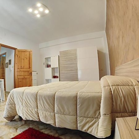 Casa Vacanza Isola Sul Mare Кастеламаре дел Голфо Екстериор снимка