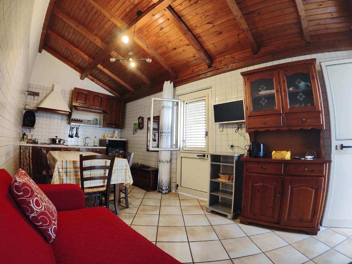 Casa Vacanza Isola Sul Mare Кастеламаре дел Голфо Екстериор снимка