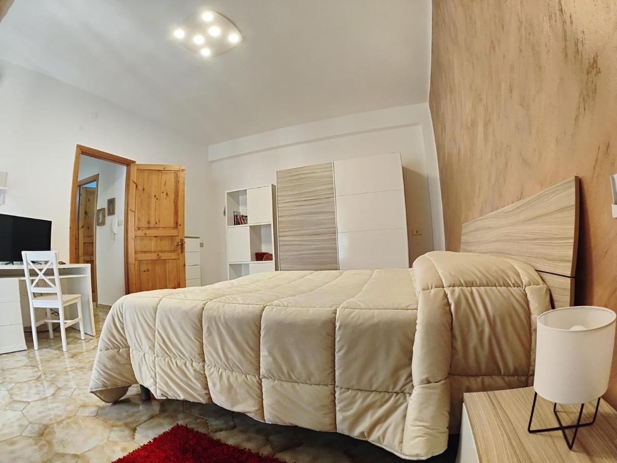 Casa Vacanza Isola Sul Mare Кастеламаре дел Голфо Екстериор снимка