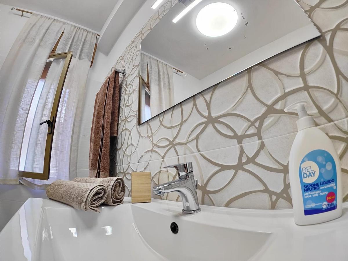 Casa Vacanza Isola Sul Mare Кастеламаре дел Голфо Екстериор снимка